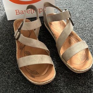 Sandals color champagne